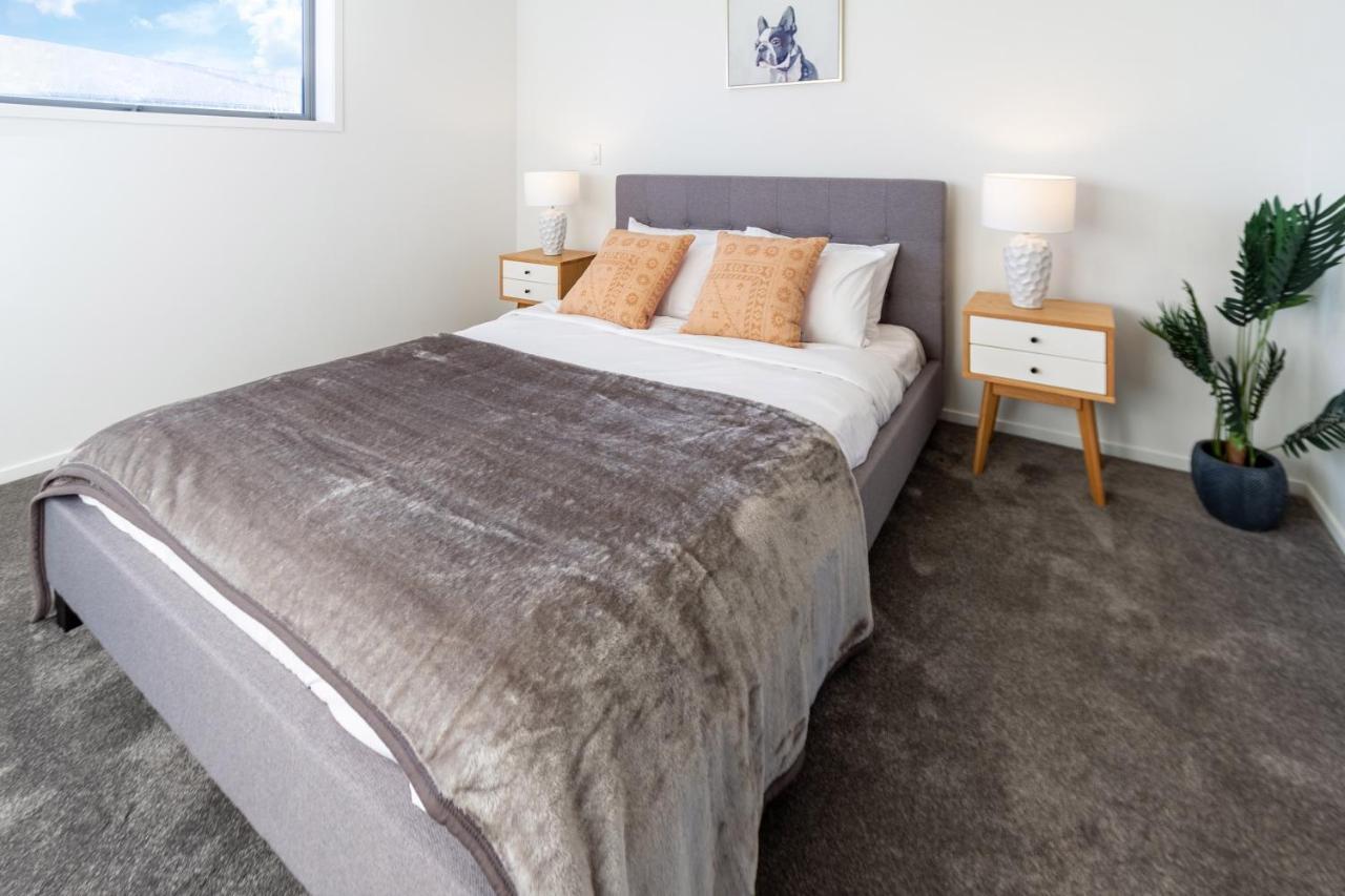 Urban Park Escape 2 Bed 2 Bath W/Carpark Appartement Christchurch Buitenkant foto