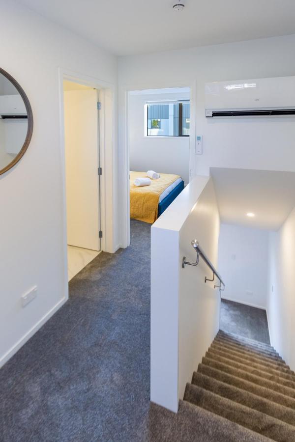 Urban Park Escape 2 Bed 2 Bath W/Carpark Appartement Christchurch Buitenkant foto
